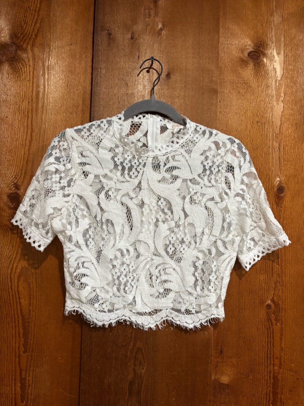 Peach Love California White Lace Crop Top Short Sleeve High Neck Romantic Small